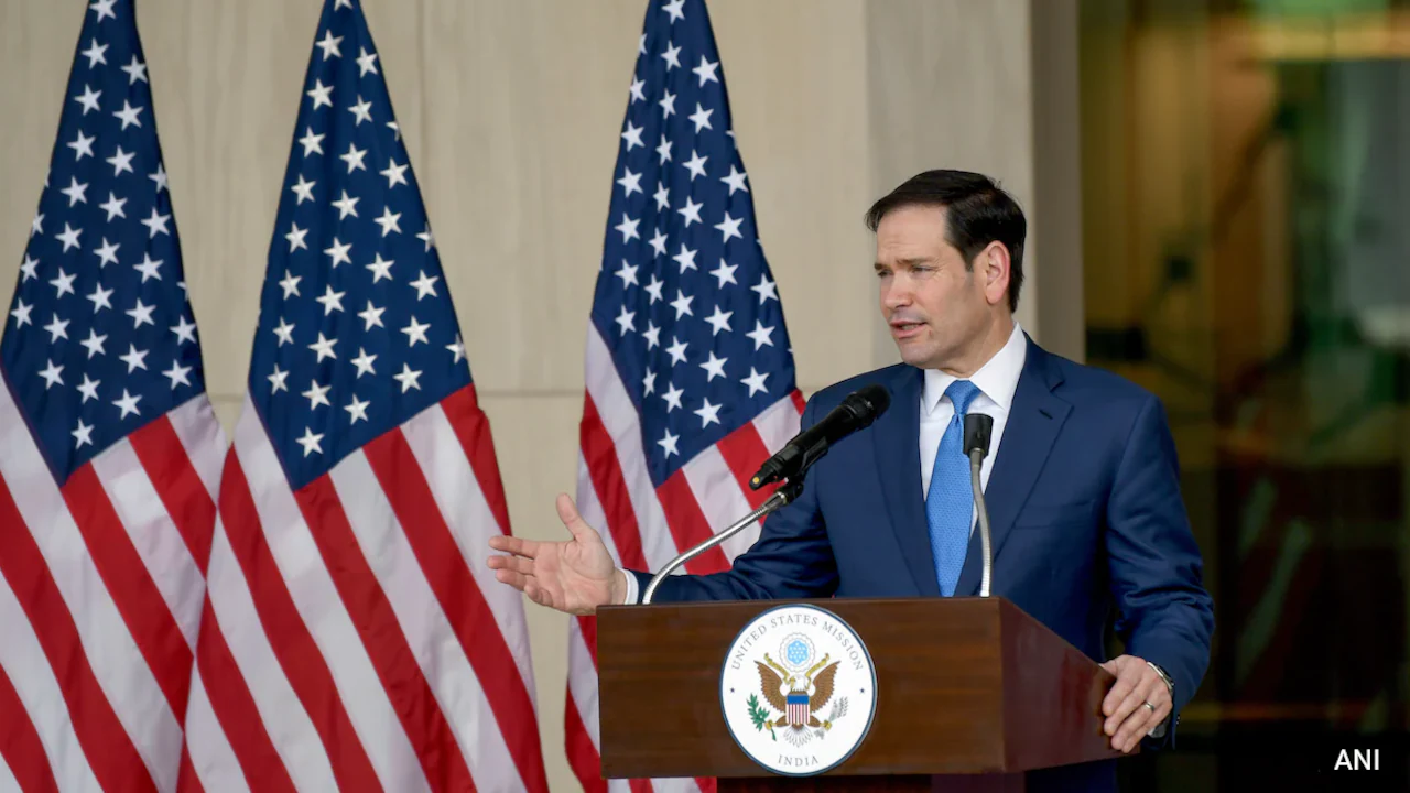 U.S. Urges Europe to Tighten Travel Measures During Ebola Outbreak Ahead of World Cup